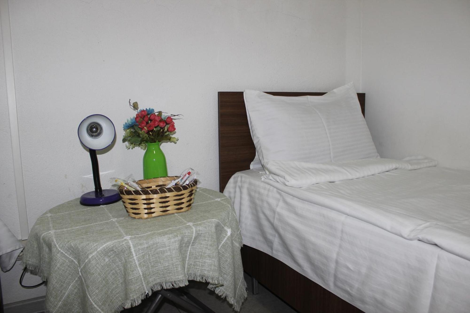 Hostel Near The Square Тбілісі Екстер'єр фото