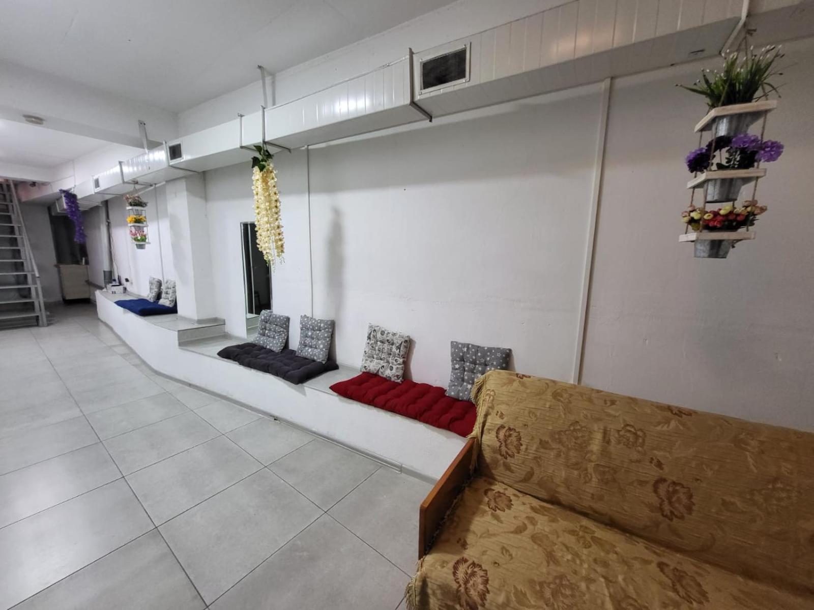 Hostel Near The Square Тбілісі Екстер'єр фото
