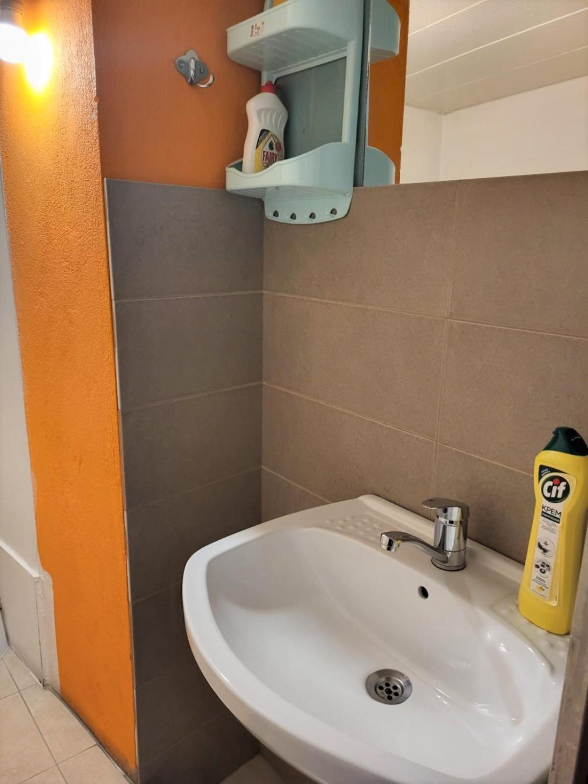 Hostel Near The Square Тбілісі Екстер'єр фото