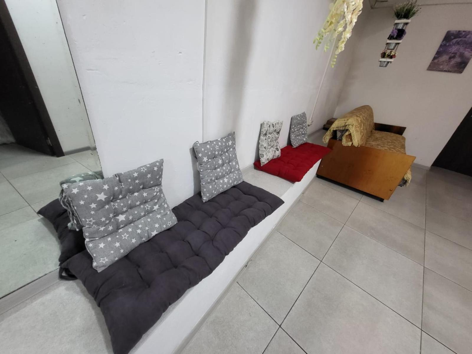 Hostel Near The Square Тбілісі Екстер'єр фото