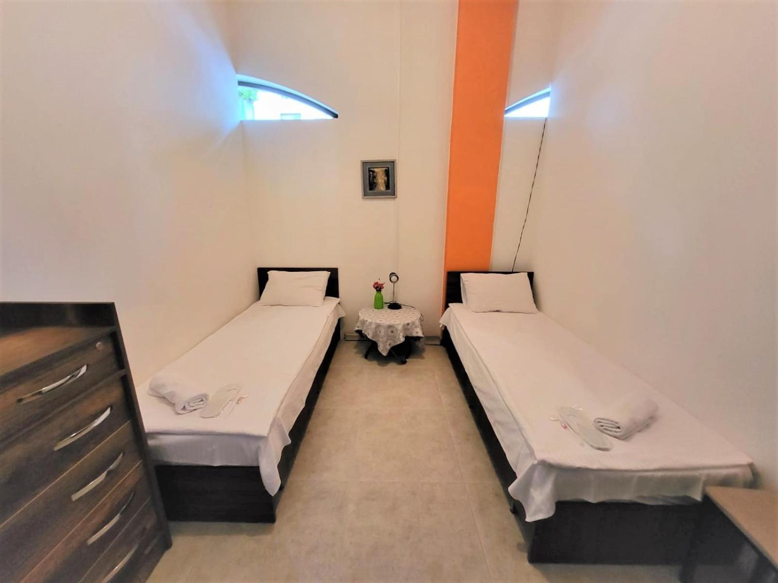 Hostel Near The Square Тбілісі Екстер'єр фото