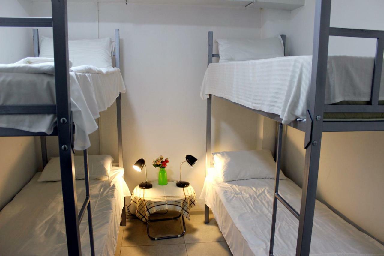 Hostel Near The Square Тбілісі Екстер'єр фото